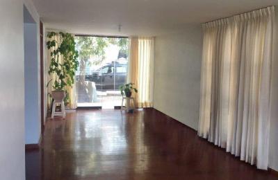 ALQUILER DE CASA DE 2 PISOS EN AV. SANTA VICTORIA